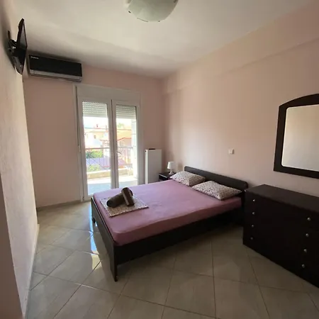 Marianna Villa *